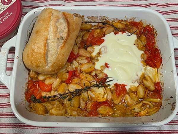 Baked tomatoes, beans and garlic